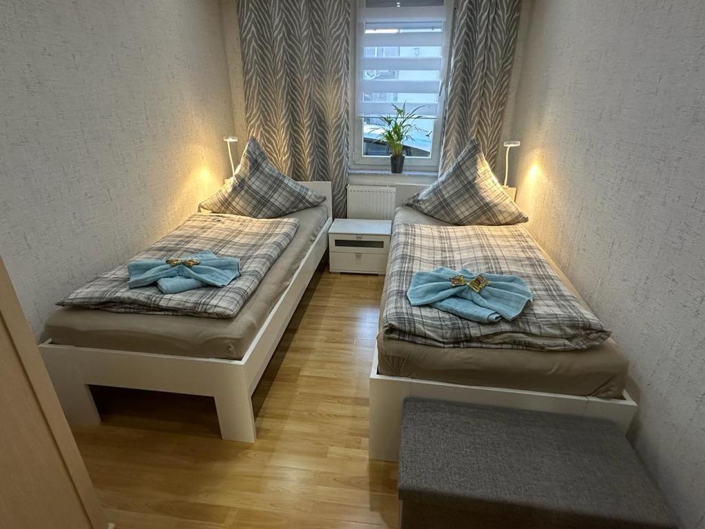 Christels Ferienwohnung 2 In Thale Mit Ueberdachter Terrasse, Kueche Mit Tv & Geschirrspueler Luaran gambar